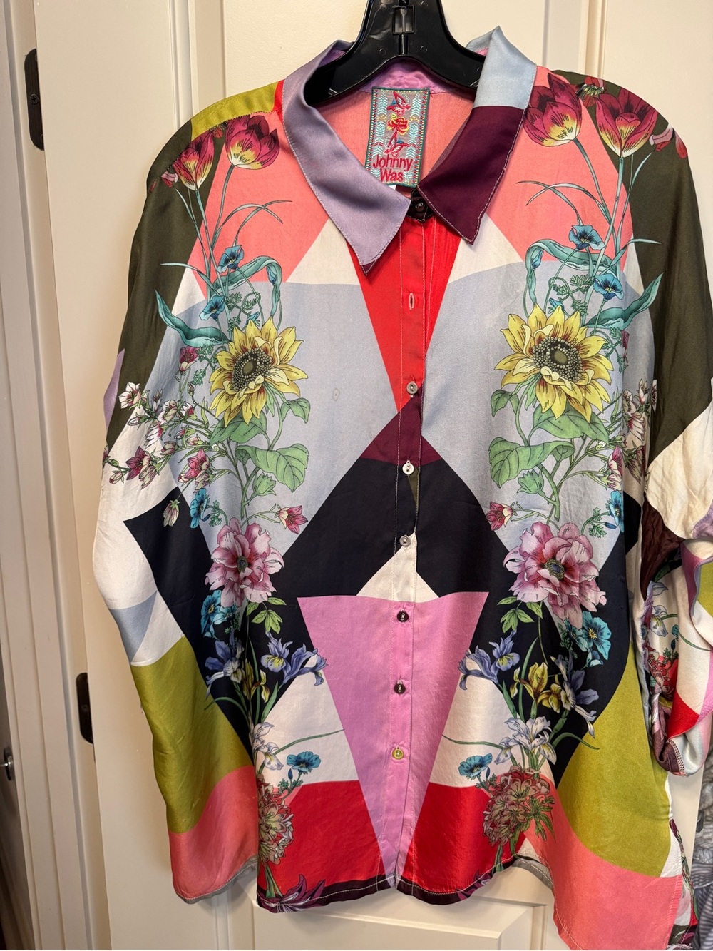 Johnny Was women’s Multicolor Floral Geometric silk Button-Up Shirt